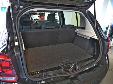 Dacia Sandero II Ladeboden - Standard Version